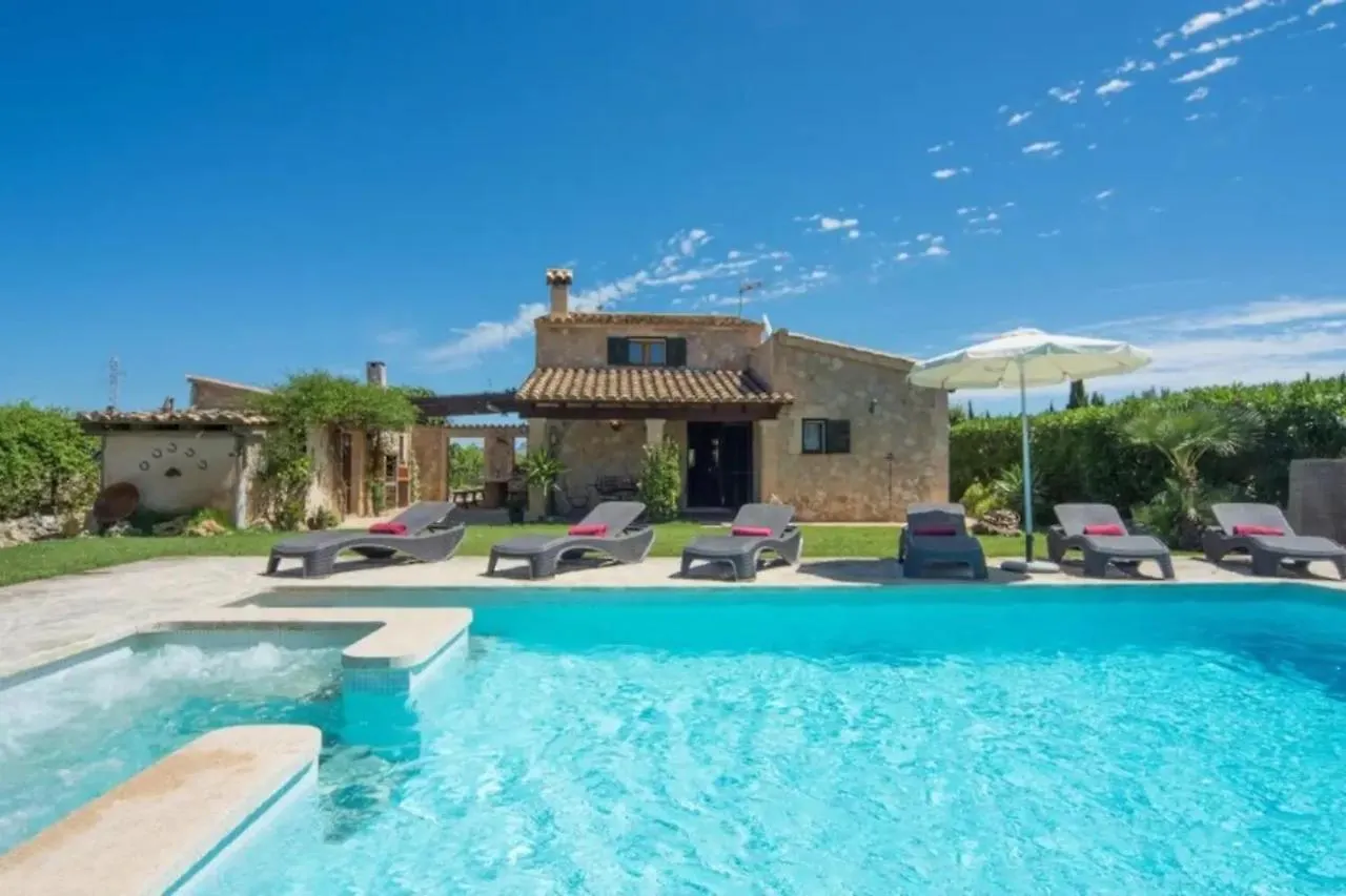 Villa Finca Auba Pollenca